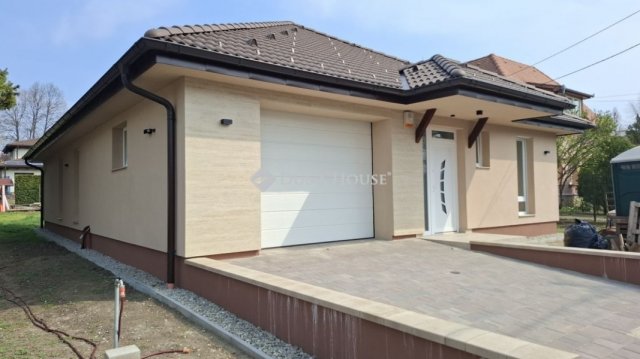 Eladó családi ház, Budapesten, XVI. kerületben 239 M Ft