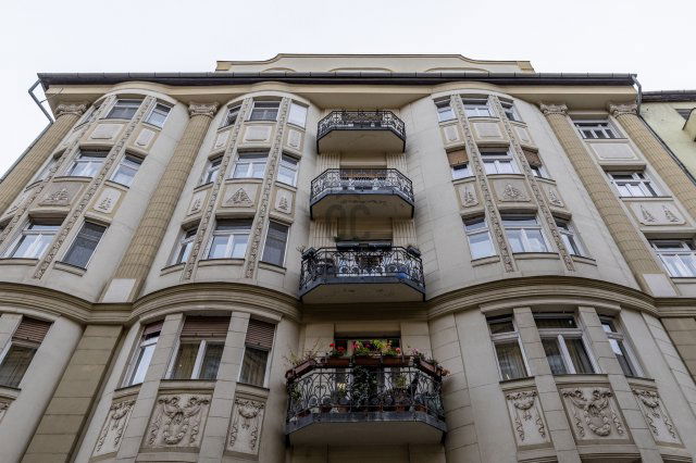 Eladó téglalakás, V. kerületben, Veres Pálné utcában