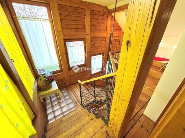 Eladó családi ház, Budapesten, III. kerületben 196.35 M Ft