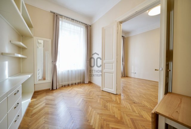Eladó téglalakás, Budapesten, V. kerületben 115.9 M Ft, 3 szobás