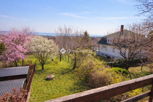 Eladó ikerház, Balatonalmádiban 58.9 M Ft, 4 szobás