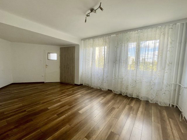Kiadó téglalakás, albérlet, XI. kerületben, Október huszonharmadika utcában