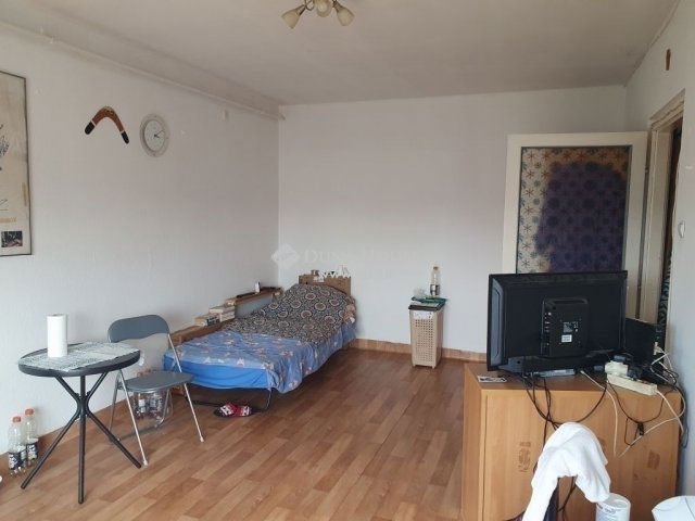 Eladó panellakás, Budapesten, III. kerületben 58.999 M Ft