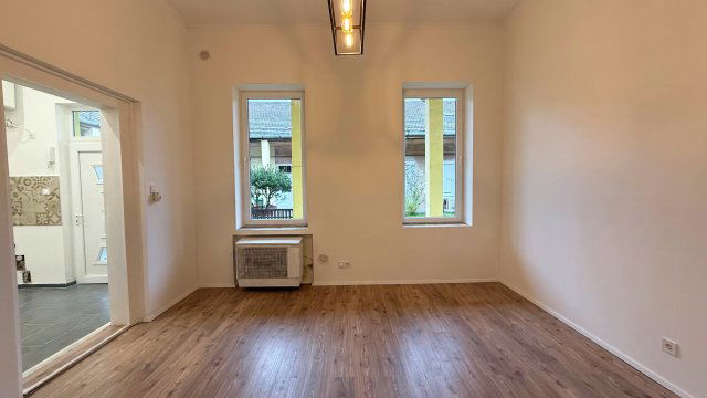 Eladó téglalakás, Budapesten, XV. kerületben 41.5 M Ft, 1 szobás