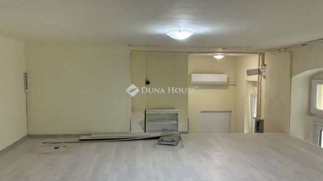 Eladó téglalakás, Budapesten, VIII. kerületben 49.9 M Ft