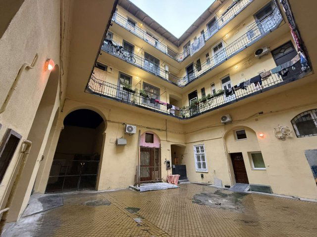 Eladó téglalakás, Budapesten, VIII. kerületben, Lujza utcában