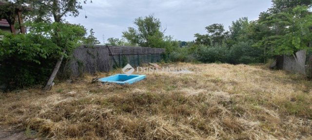 Eladó családi ház, Szigetszentmiklóson 45 M Ft, 3 szobás