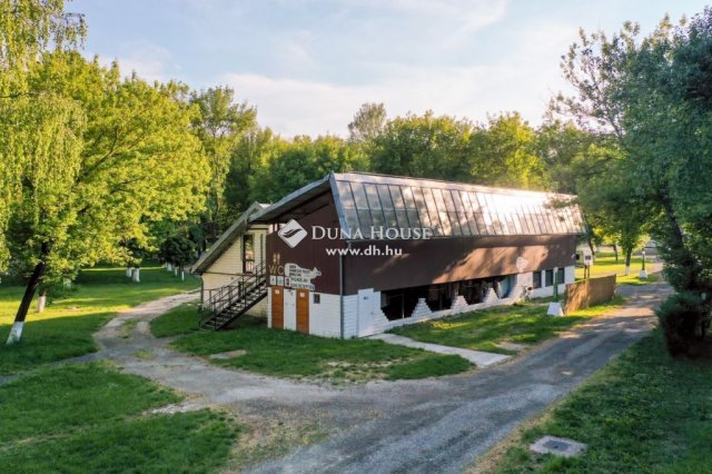 Eladó ipari ingatlan, Szentendrén 2200 M Ft / költözzbe.hu