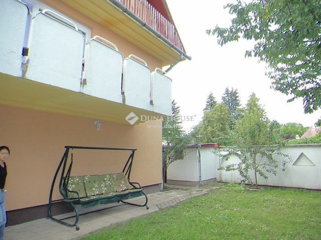 Eladó családi ház, Budapesten, III. kerületben 192 M Ft