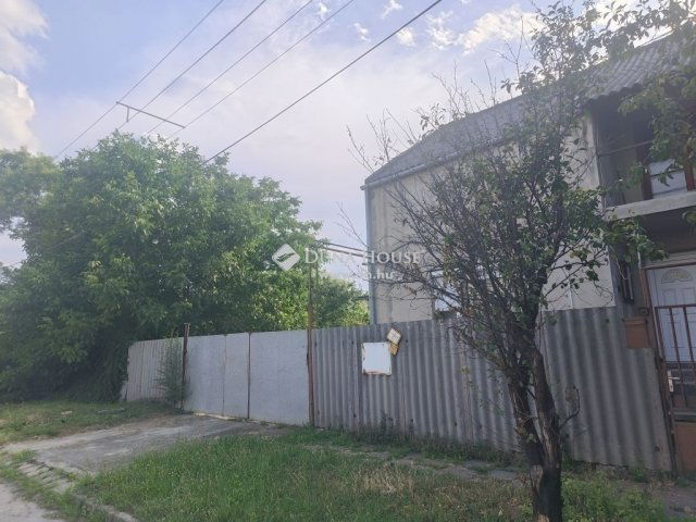 Eladó családi ház, Szentesen 28 M Ft, 5 szobás