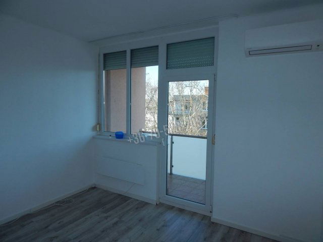 Eladó téglalakás, Tatán 52 M Ft, 2+1 szobás