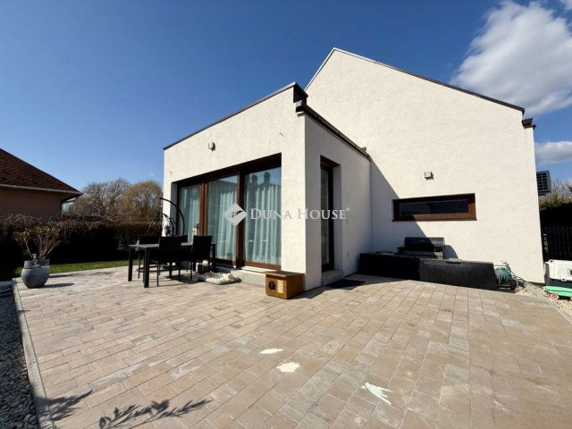 Eladó családi ház, Aszófőn 139.9 M Ft, 4 szobás