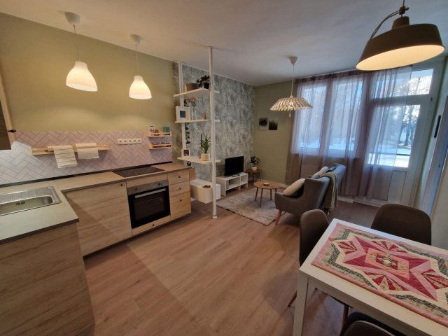 Eladó téglalakás, Kaposváron 45.8 M Ft, 1+2 szobás