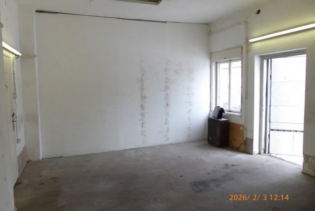 Kiadó ipari ingatlan, Pécsett, Megyeri úton 64 E Ft / hó