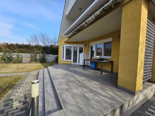 Eladó családi ház, Debrecenben 175 M Ft, 5 szobás