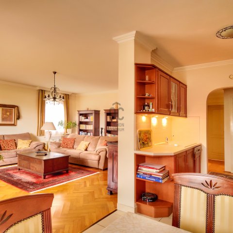 Eladó téglalakás, Szentendrén 139 M Ft, 3 szobás