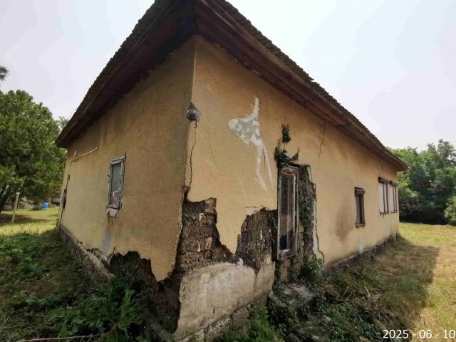 Eladó családi ház, Biharnagybajomban 3.88 M Ft, 1+1 szobás