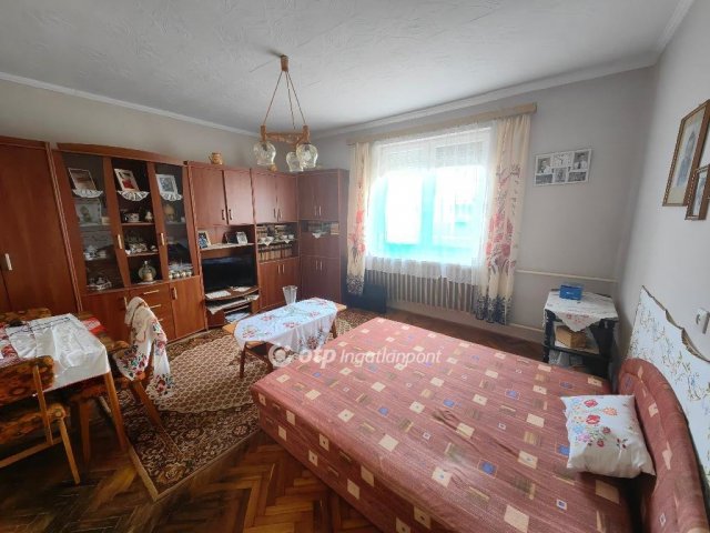 Eladó családi ház, Bucsán 13.5 M Ft, 3 szobás
