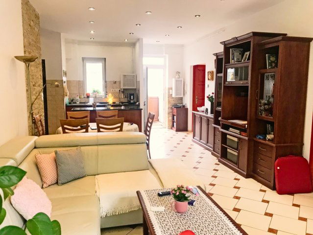 Eladó téglalakás, Budapesten, III. kerületben 195 M Ft, 5 szobás