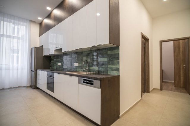 Eladó téglalakás, Budapesten, IX. kerületben 175 M Ft, 4 szobás