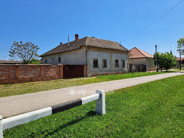 Eladó családi ház, Békésszentandráson 7.5 M Ft, 3 szobás