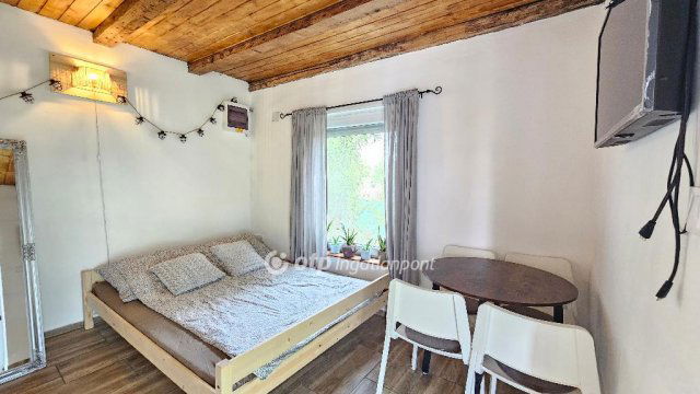 Eladó családi ház, Szentesen 20 M Ft, 1 szobás