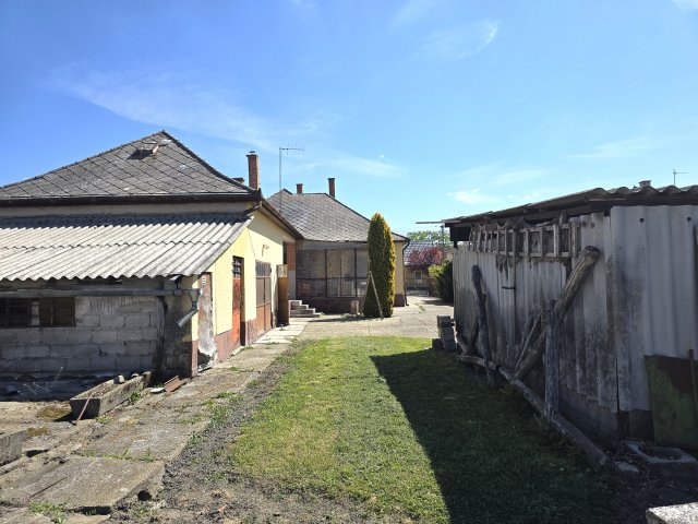 Eladó családi ház, Kalocsán 42.9 M Ft, 3 szobás