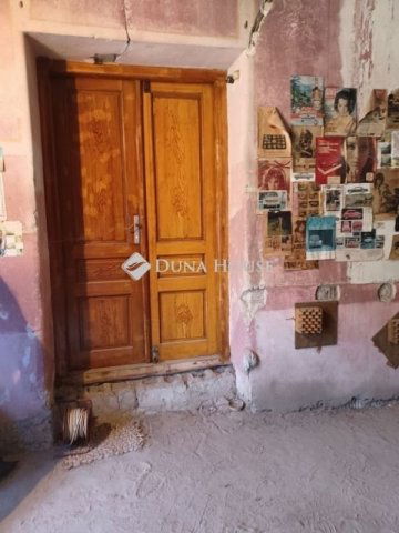 Eladó családi ház, Tahitótfalun 230 M Ft, 5 szobás