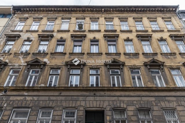 Eladó téglalakás, Budapesten, VI. kerületben 99.8 M Ft, 3 szobás