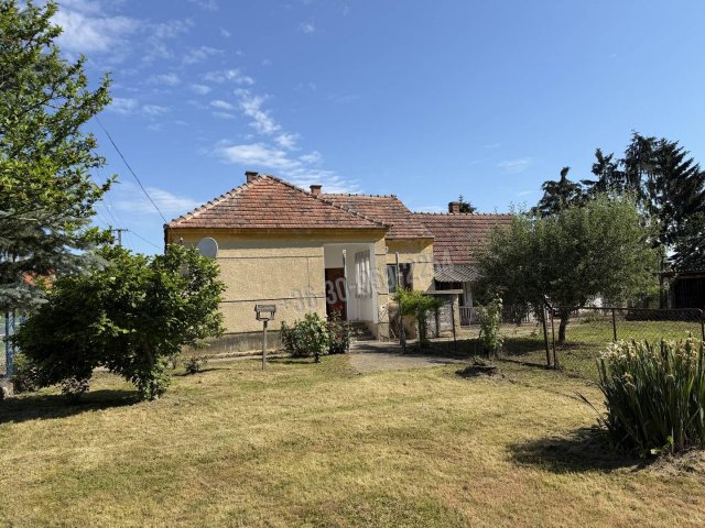 Eladó családi ház, Becsehelyen 16.5 M Ft, 2 szobás