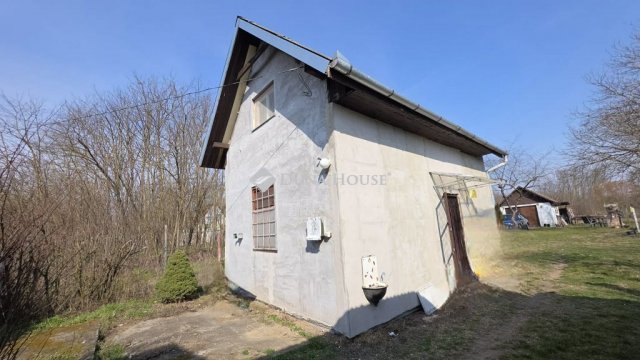 Eladó családi ház, Tápióbicskén 14.9 M Ft, 2 szobás