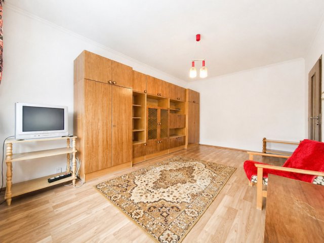 Eladó panellakás, Dunaújvárosban 30.9 M Ft, 2 szobás