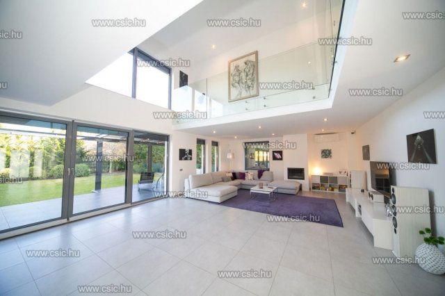 Eladó családi ház, Sződligeten 259 M Ft, 6 szobás