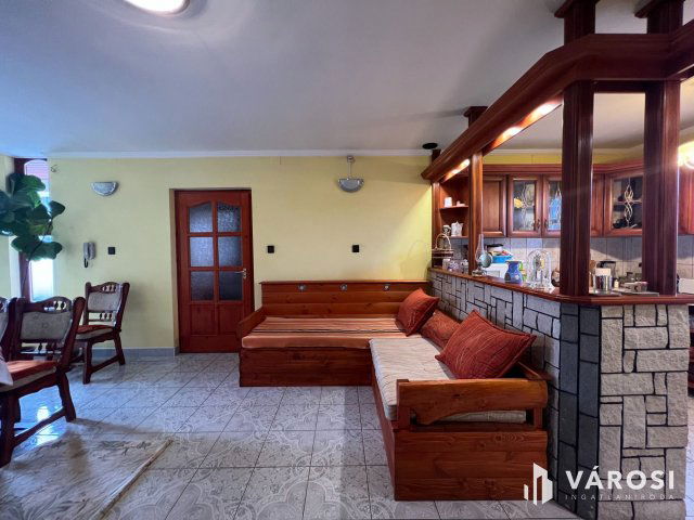Eladó családi ház, Békésen 62 M Ft, 4 szobás