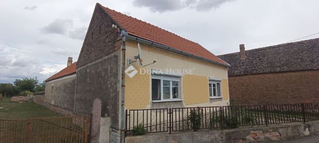 Eladó családi ház, Sumonyon 23.5 M Ft, 3 szobás