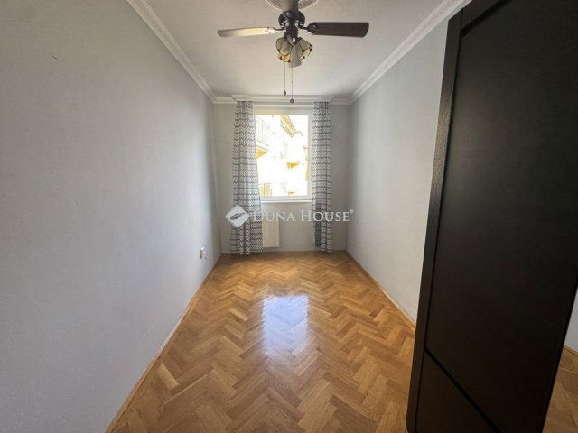 Kiadó téglalakás, albérlet, Kecskeméten 180 E Ft / hó