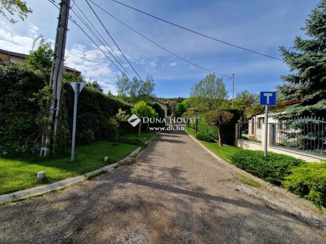 Eladó családi ház, Ürömön 315 M Ft, 5 szobás