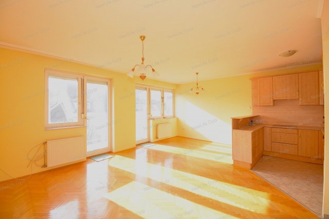 Eladó téglalakás, Győrött, Ady Endre utcában 74.99 M Ft