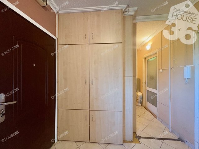 Eladó panellakás, Kecskeméten 39.9 M Ft, 2 szobás