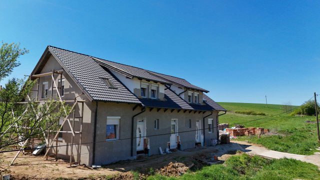 Eladó ikerház, Felsőpetényben 79.99 M Ft, 4 szobás