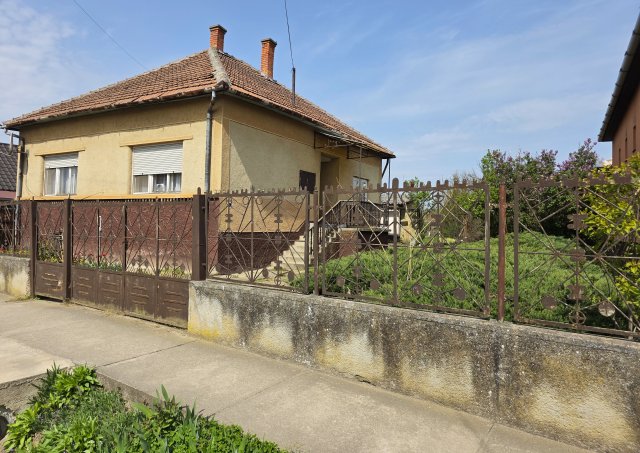 Eladó családi ház, Rakamazon 23 M Ft, 3 szobás