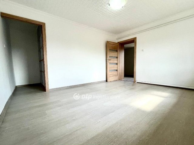 Eladó családi ház, Nádudvaron 37.5 M Ft, 2 szobás