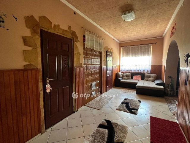 Eladó sorház, Szabadegyházán 40.05 M Ft, 4+1 szobás