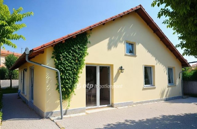 Eladó családi ház, Kókán 65 M Ft, 5 szobás