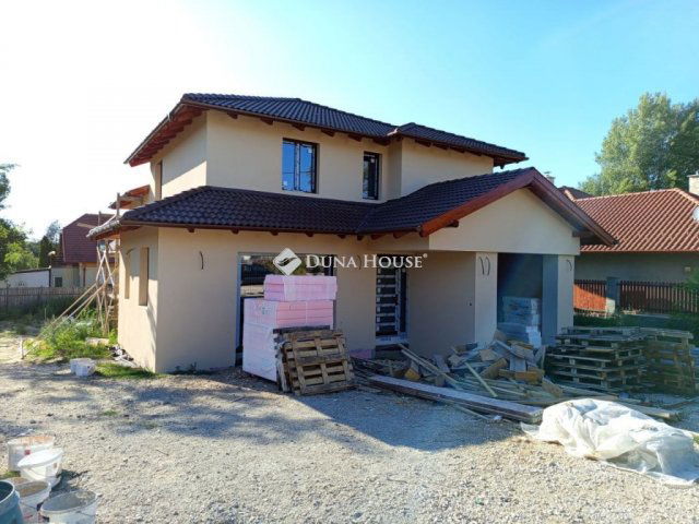 Eladó ikerház, Solymáron 155 M Ft, 5 szobás
