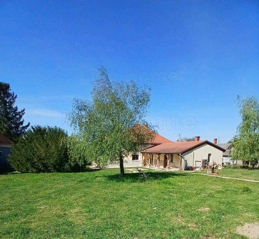 Eladó családi ház, Csajágon 97 M Ft, 3+2 szobás