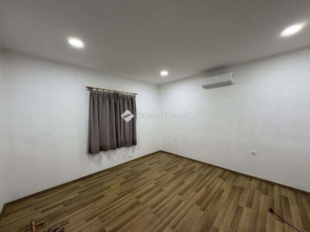 Eladó családi ház, Örkényen 59.9 M Ft, 3 szobás