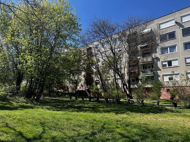Eladó panellakás, Gödöllőn 56.9 M Ft, 2 szobás