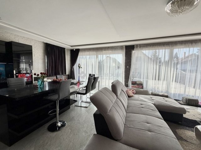 Eladó családi ház, Budapesten, III. kerületben 375 M Ft