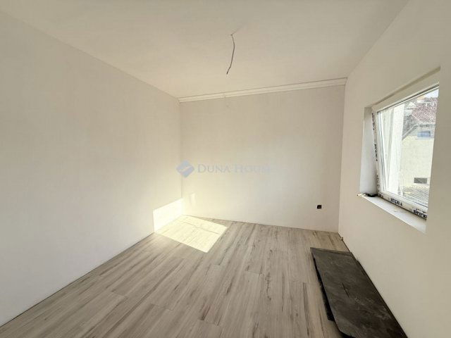 Eladó téglalakás, Budapesten, XX. kerületben 59.9 M Ft, 3 szobás